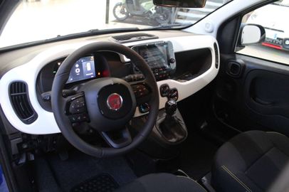 Car image 11