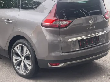 Car image 34
