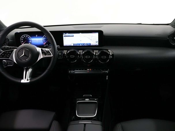 Mercedes-Benz A 180 100 kW image number 18