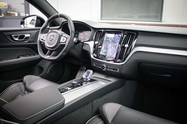 Volvo V60 B4 Plus 145 kW image number 20