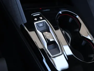 Car image 42