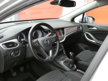 Car image 12