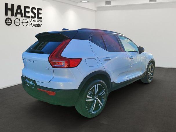 Volvo XC40 R Recharge Plug-in T4 Design 155 kW image number 4