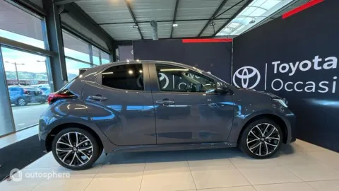 Car image 3