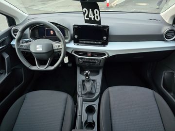 Car image 17