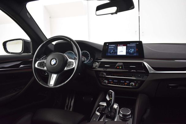 BMW 520i Touring 135 kW image number 18