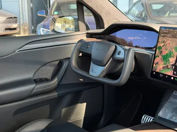 Car image 48