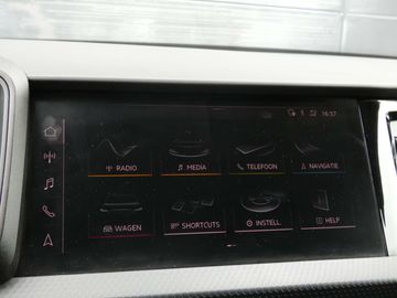 Car image 30