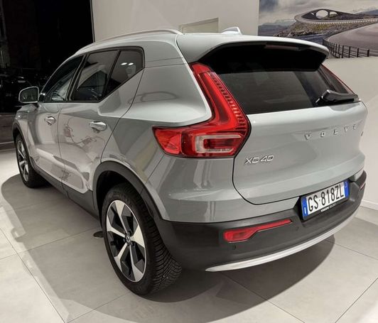 Volvo XC40 B3 Core 120 kW image number 8