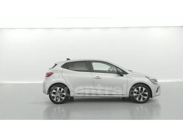 Renault Clio TCe 90 66 kW image number 17