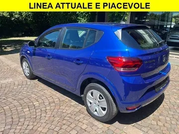 Car image 4