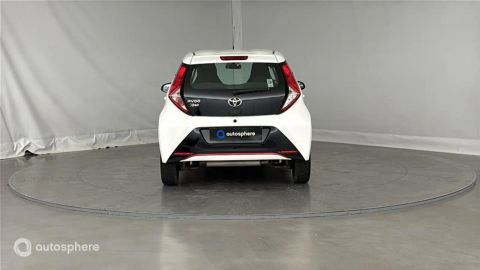 Car image 4