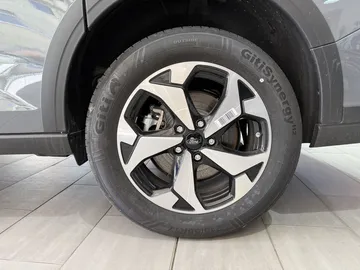 Car image 30