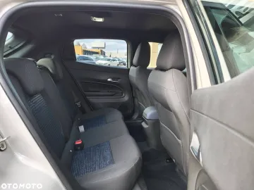 Car image 32