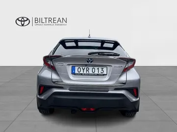 Car image 3