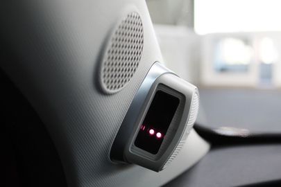 Car image 25