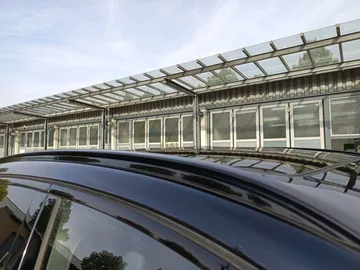 Car image 24