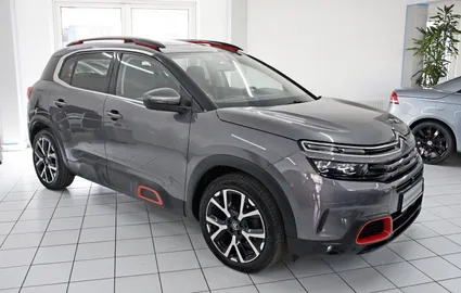 Car image 2