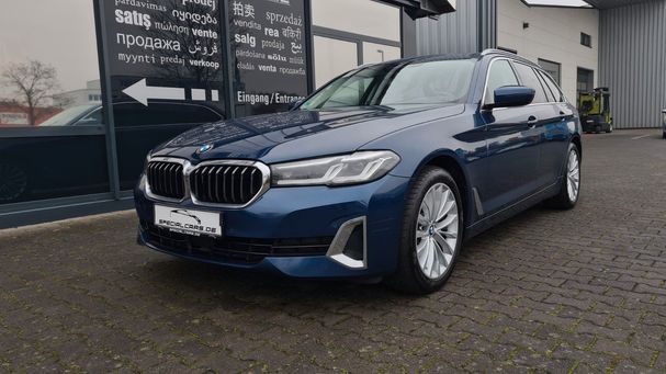 BMW 520d Touring xDrive Luxury Line 140 kW image number 1