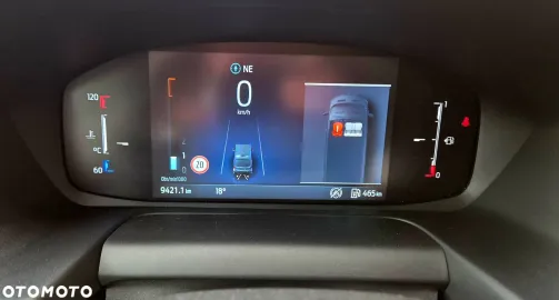 Car image 27