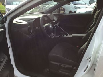 Car image 17