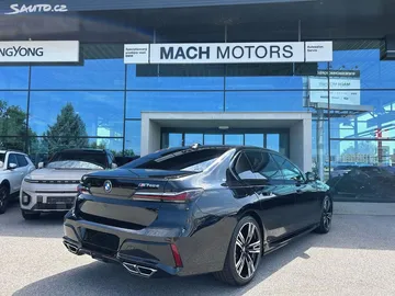 Car image 35