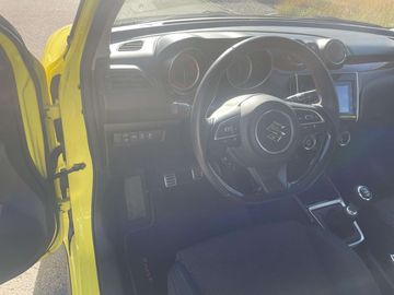 Car image 11