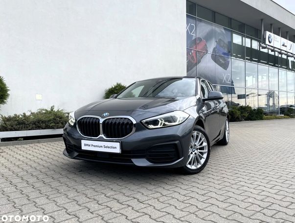 BMW 118i 100 kW image number 1