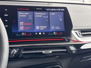 Car image 29