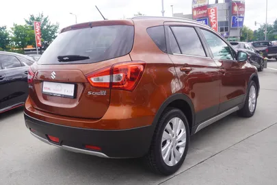 Car image 5