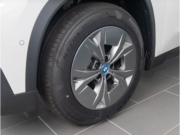 BMW iX1 eDrive 150 kW image number 5