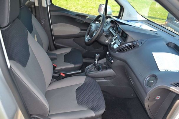 Ford Tourneo Courier 1.5 TDCi Titanium 74 kW image number 2