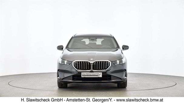 BMW 520d Touring xDrive 145 kW image number 2