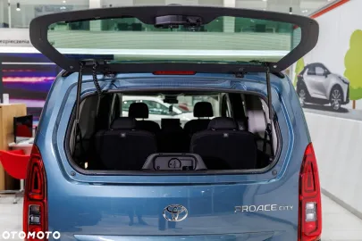 Car image 39