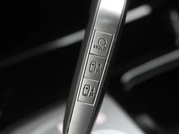 Car image 46