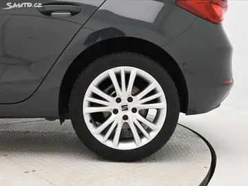 Car image 30