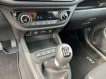 Car image 37