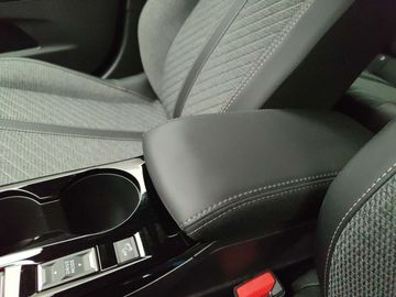 Car image 36