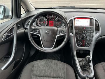 Car image 14