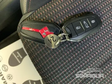 Car image 37
