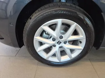 Car image 23