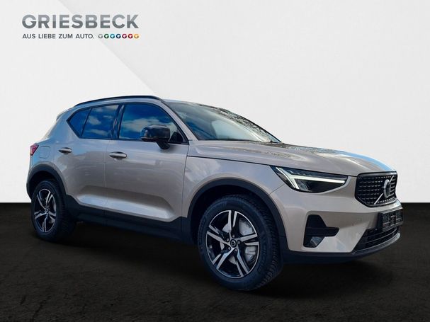 Volvo XC40 Plus Dark 145 kW image number 6