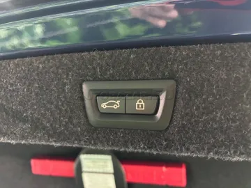 Car image 35