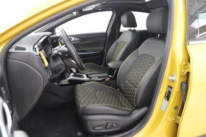 Car image 44