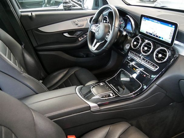 Mercedes-Benz GLC 300 de 225 kW image number 3