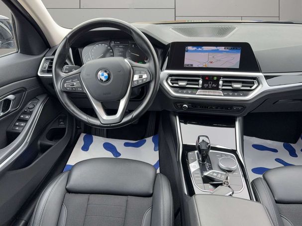 BMW 320d Touring xDrive Sport Line 140 kW image number 9