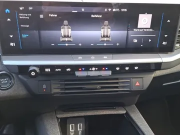 Car image 38