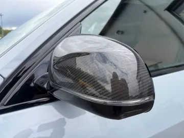 Car image 43