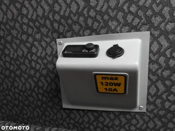Car image 40