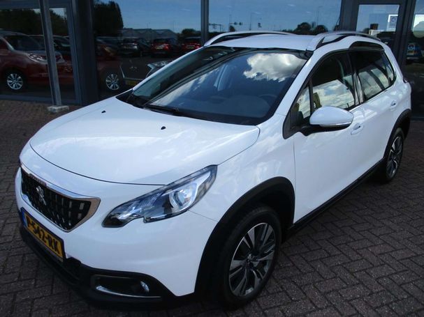 Peugeot 2008 PureTech 82 kW image number 2